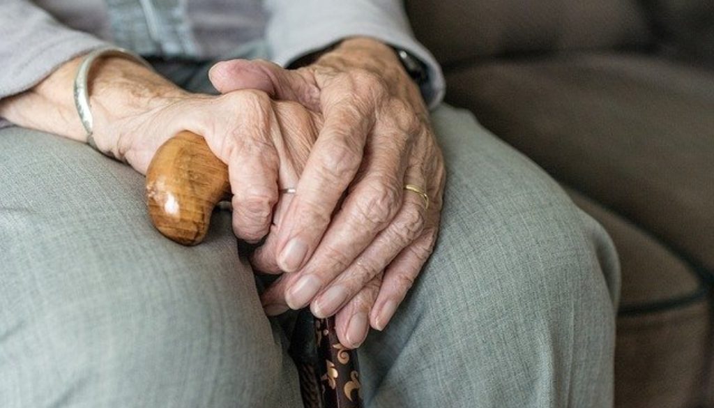 hand-3666963_640