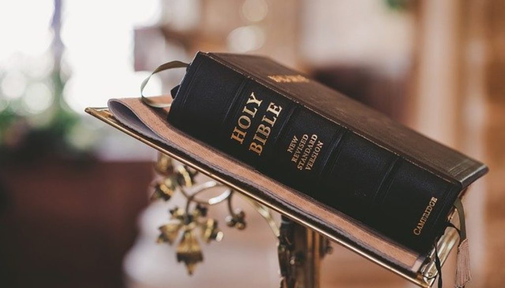 bible-2110439_640