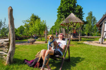 csm_Hunde-willkommen_im_Freilichtmuseum_Klockenhagen_01_fa79d422cc