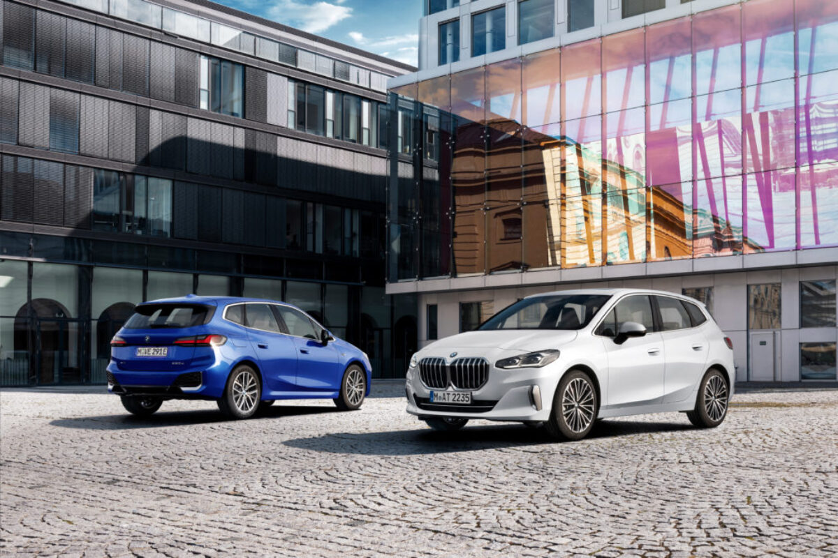 P90437739_highRes_the-all-new-bmw-223i