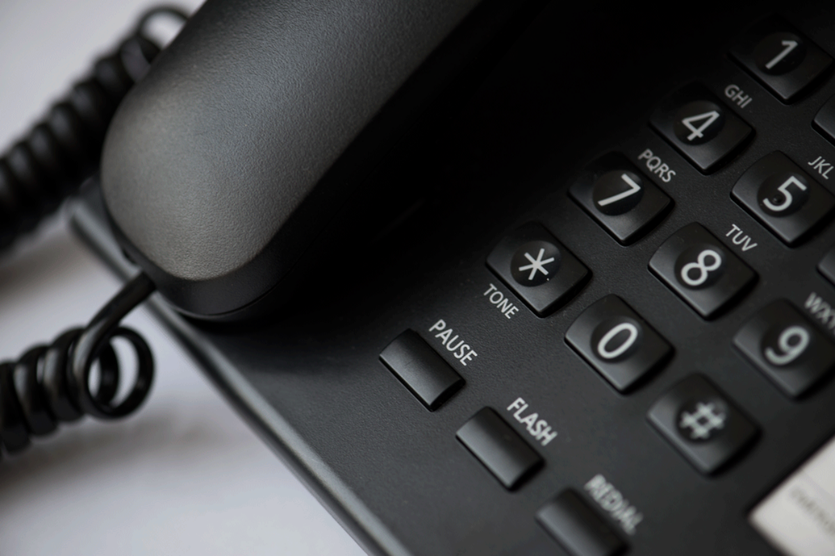 closeup-of-office-wired-telephone-web