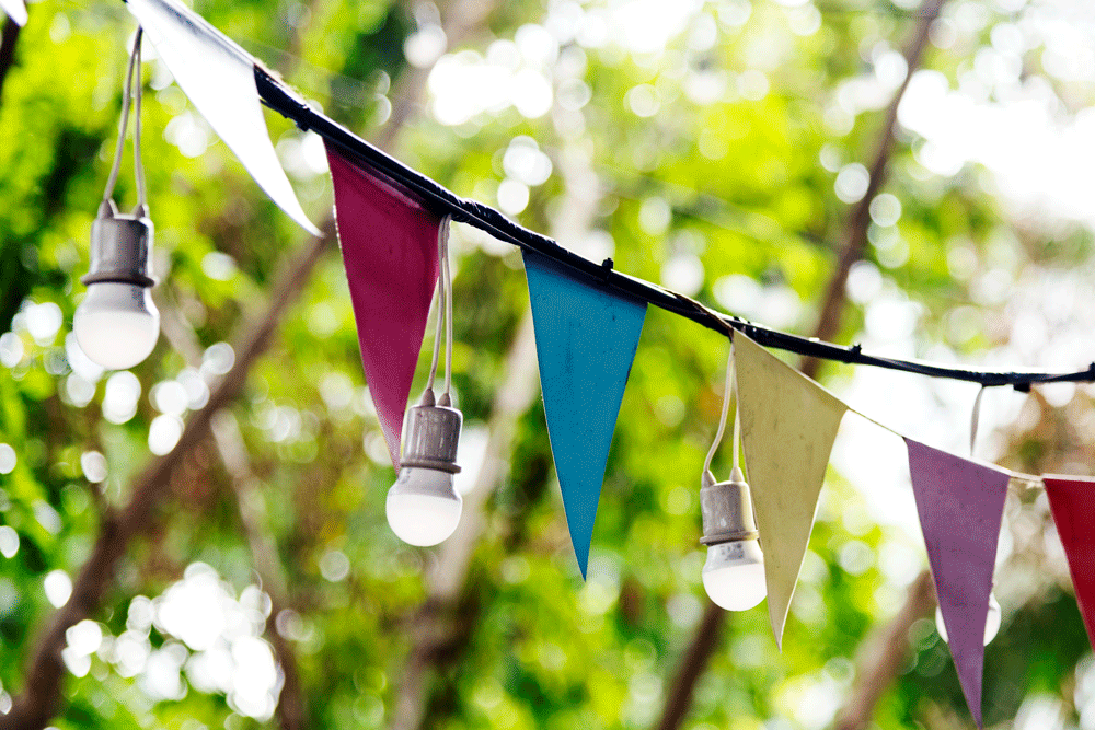 triangle-festive-decorations-lights