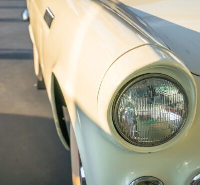 headlight-vintage-car-filtered-image-processed-vintage