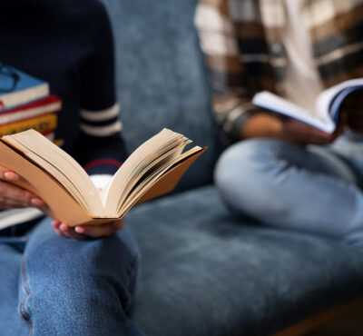 authentic-book-club-scene
