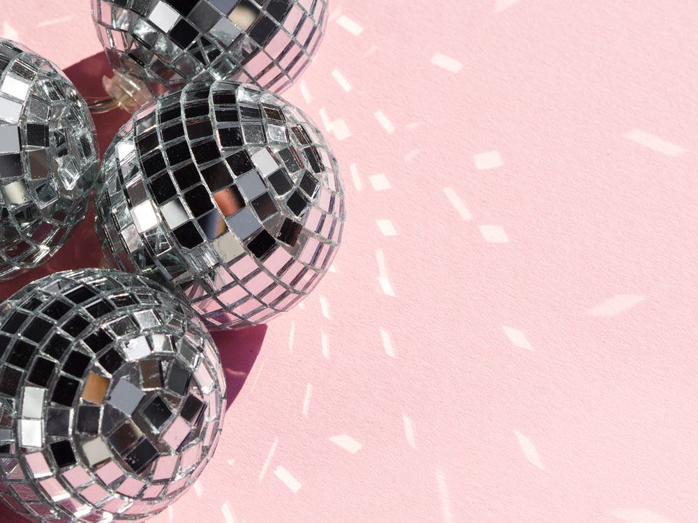 close-up-silver-disco-balls