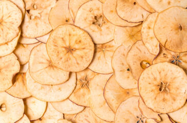 dried-apple-chips-background