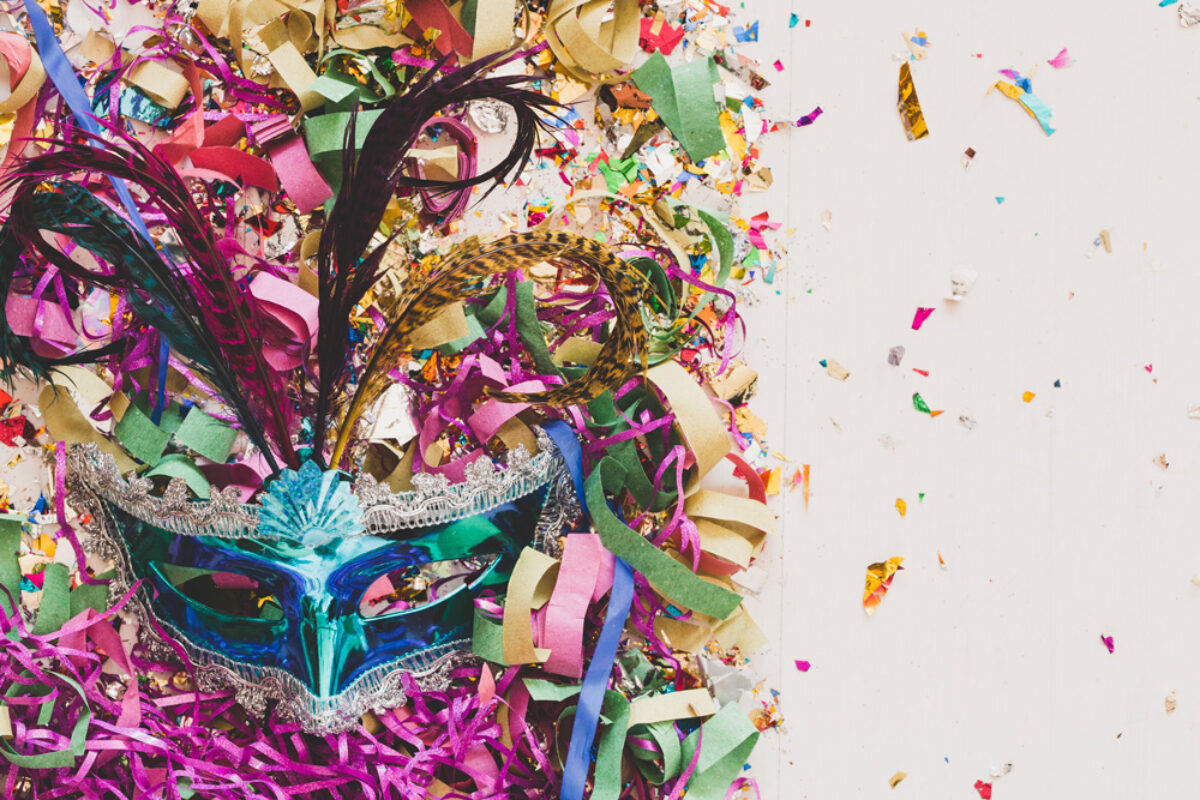 carnival-colorful-mask-confetti