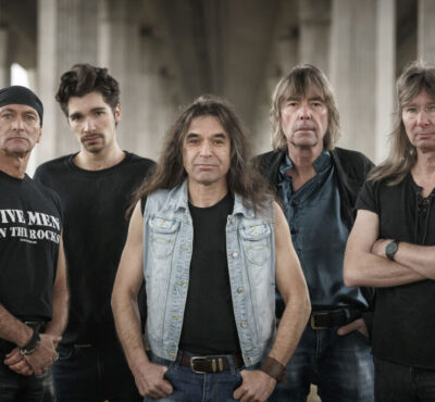 Bandbild-FIVE-MEN-ON-THE-ROCKS